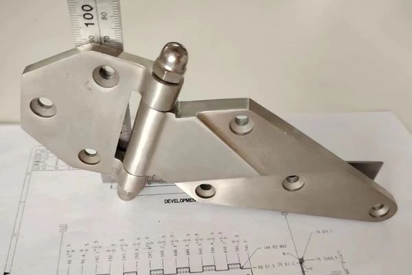 7 Inch Container Hinge